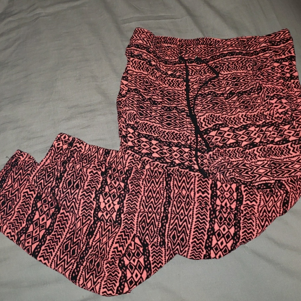 Aztec Design Capris